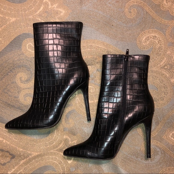 Wild Diva Shoes - Stilletho Ankle Boots NWT